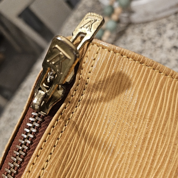 LV Epi Keepall 60 Authentic* - Picture 3 of 14